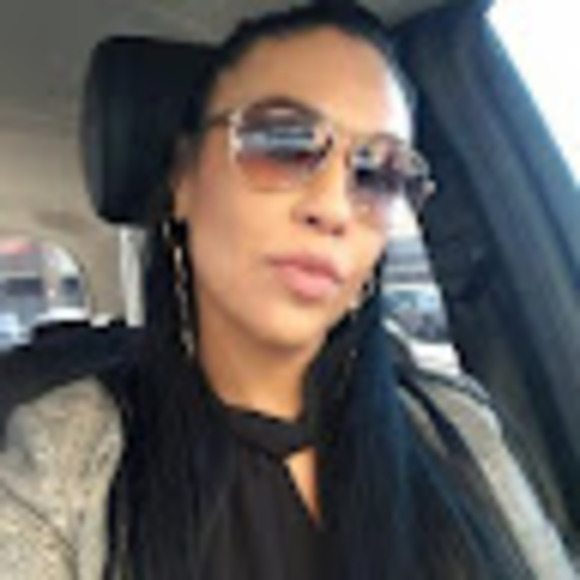 Meet your Posher, Janette - Picture 1 of 1